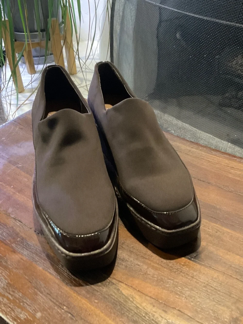 Donald J. Pliner modern style